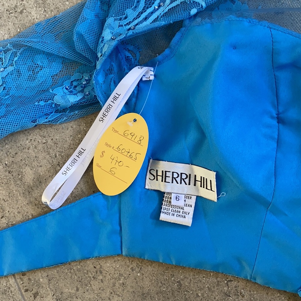 Sheri Hill 2 Piece - Picture 7 of 7